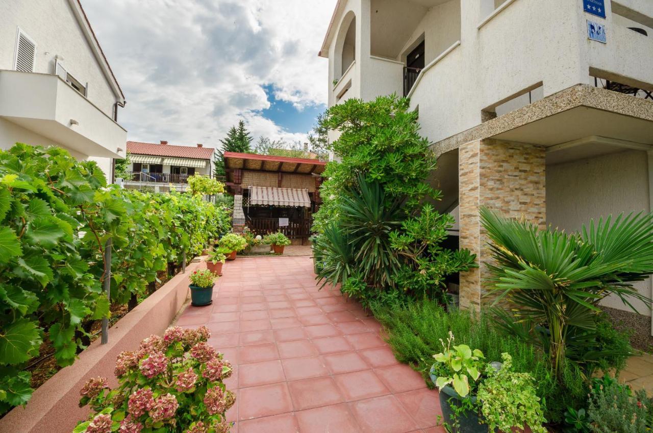 Apartments Branka Punat Exterior photo